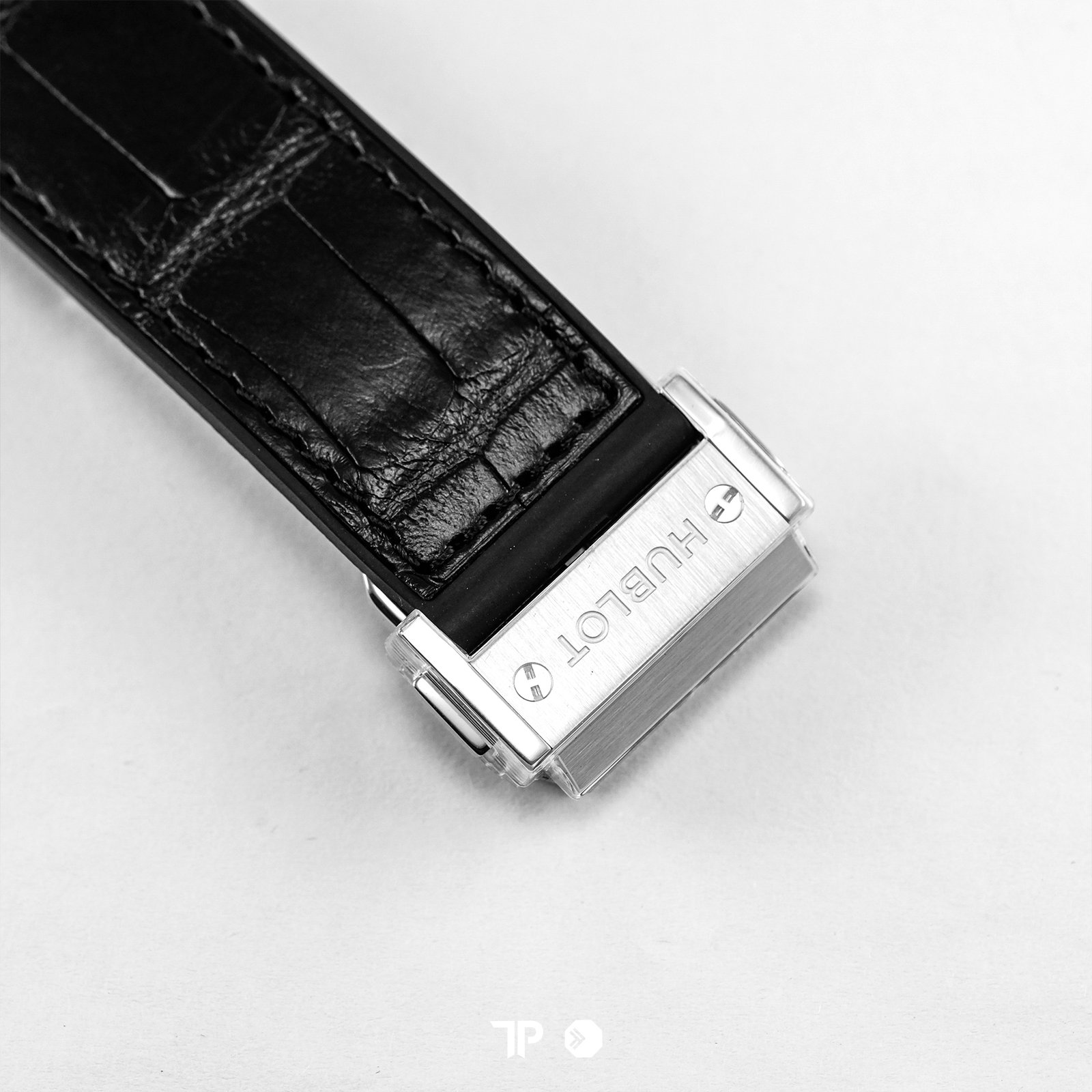 R1056